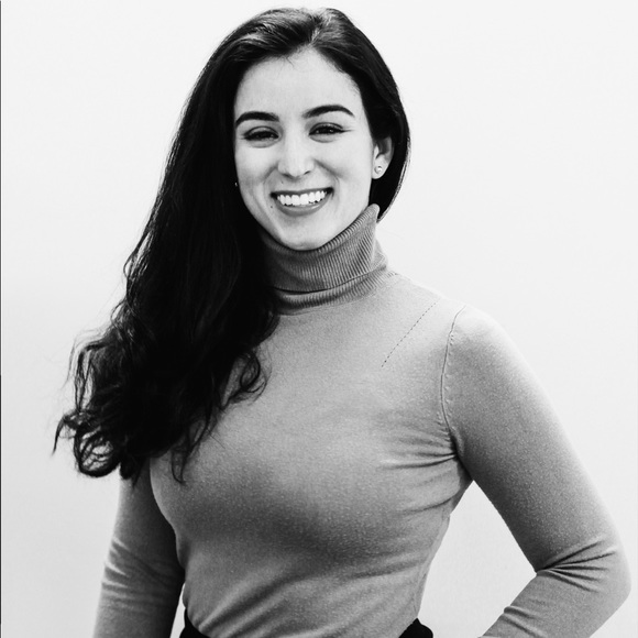 Meet your Posher, Daniela - Picture 6 of 16